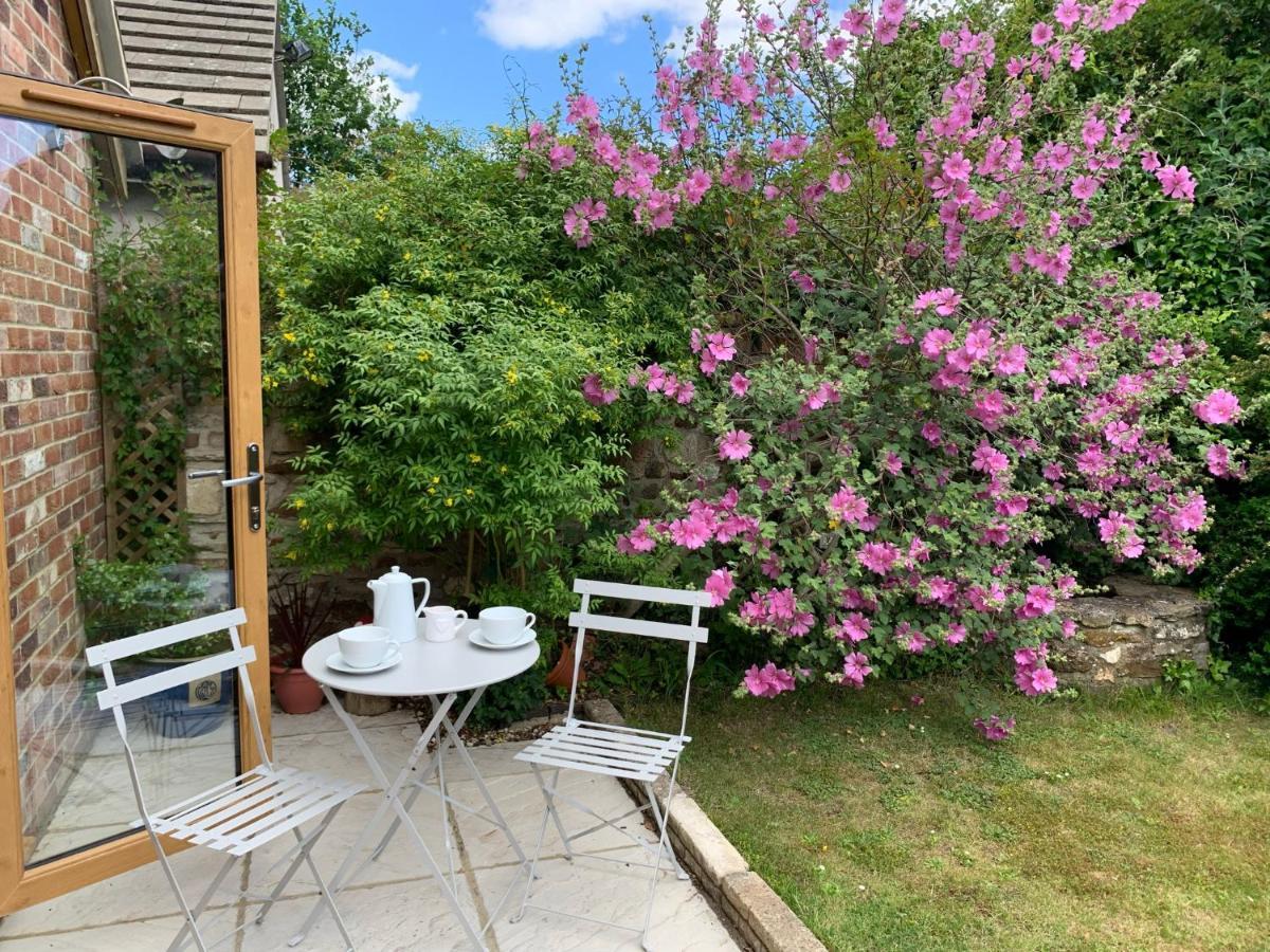 The Piggery At The Cottage Wool Exterior foto